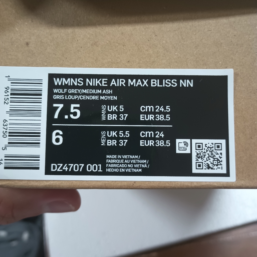 Woman shoes